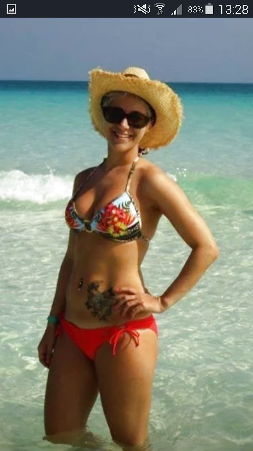 Gentille coquine aux beaux seins veut un mec sauvage pour se faire baiser comme jamais
